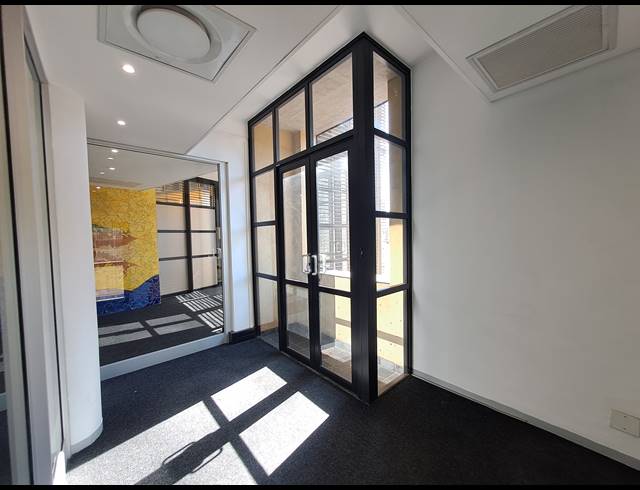 432M² OFFICE TO LET IN MELROSE ARCH